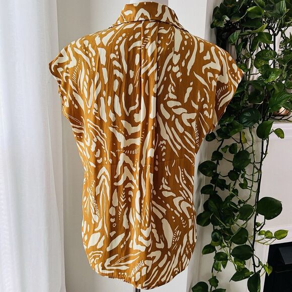 *NWT* Philosophy Yellow & White Floral Satin Lightweight Flowy Blouse - Sz Small - Picture 5 of 6